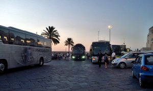 bus turisti al duomo